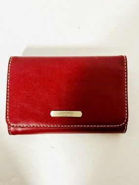 Nine West Burgundy Leather Trifold Wallet 5” x 4” x 1” VGC